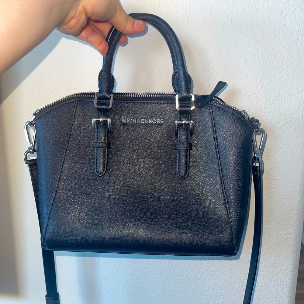Micheal Kors small purse